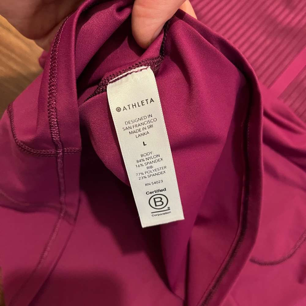 NWOT ATHLETA Vitality Rib Tank Size L - Picture 4 of 8